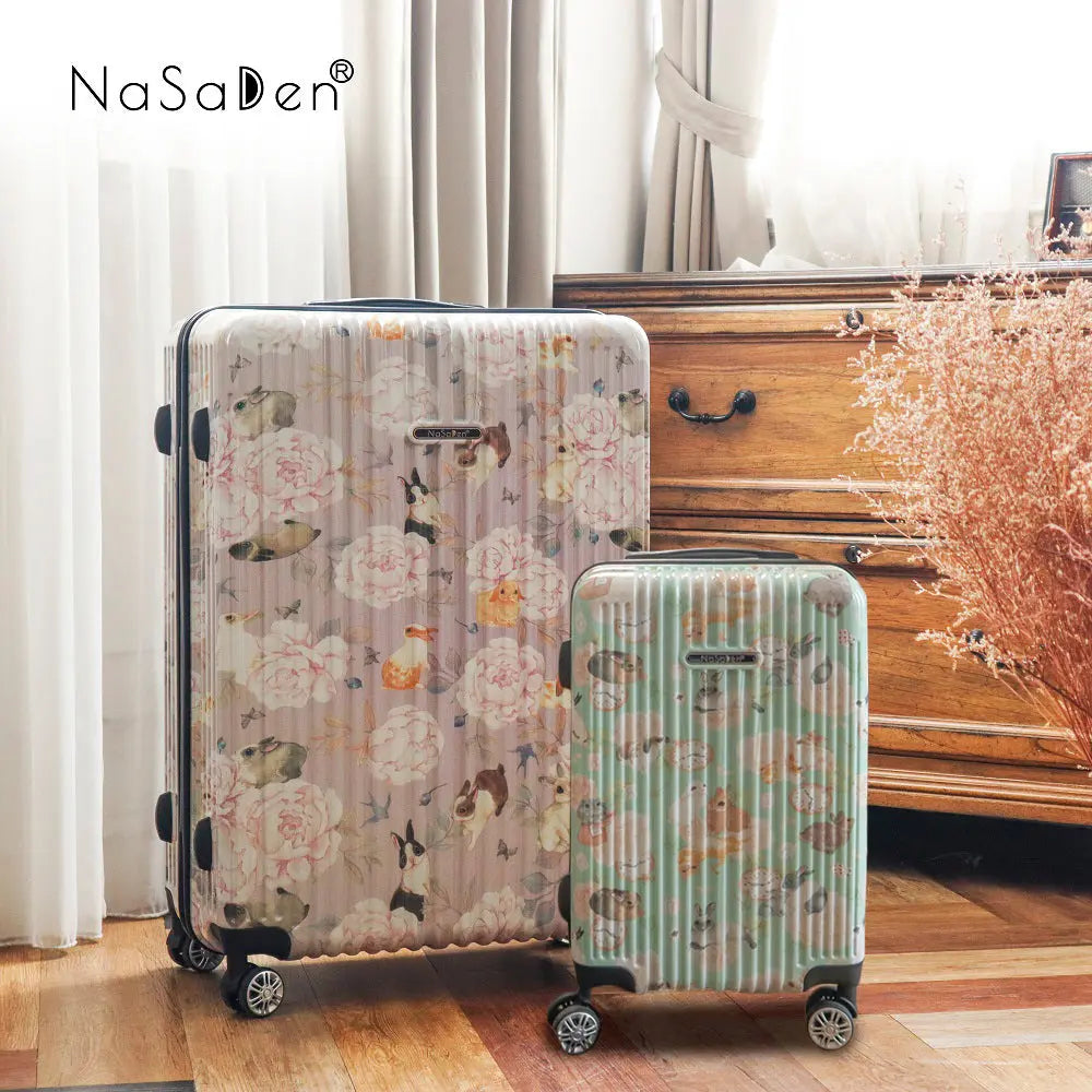 二代版 毓 NaSaDen納莎登新無憂【英格藍貓聯名款】兔の旅獨特印花拉鍊行李箱22吋/26吋/29吋 NaSaDen行李箱
